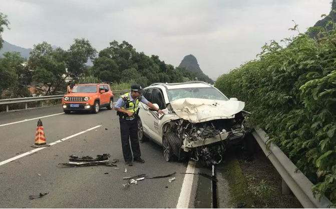 【御駕通】彎道安全預(yù)警系統(tǒng)助力廣西凌云公路 降低交通安全事故發(fā)生